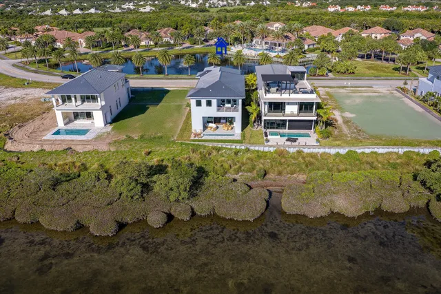 $2,999,000 | 4842 South Harbor Drive, Vero Beach, FL 32967