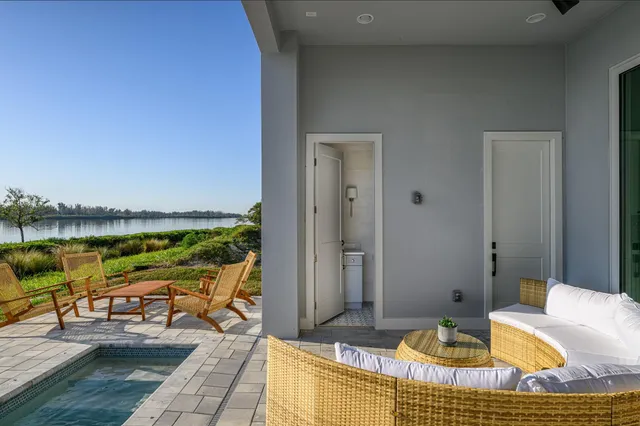 $2,999,000 | 4842 South Harbor Drive, Vero Beach, FL 32967