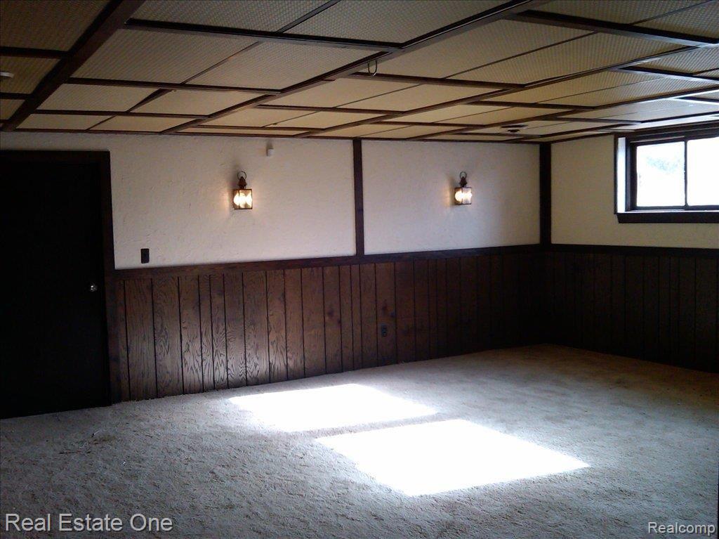 976 Dressler Lane Rochester, MI 48307 - Photo 15 of 18 Lower level 1