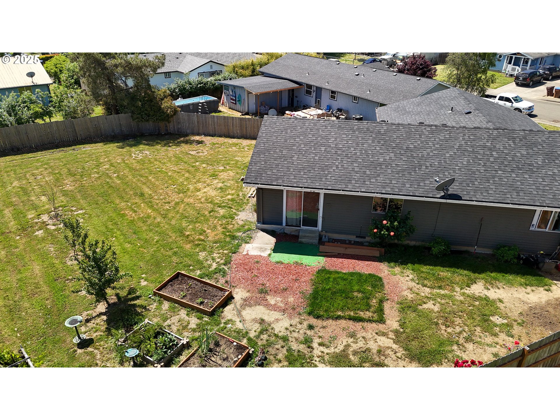 715 Penny Lane Riddle, OR 97469 - Photo 28 of 32 a balcony with table and chairs