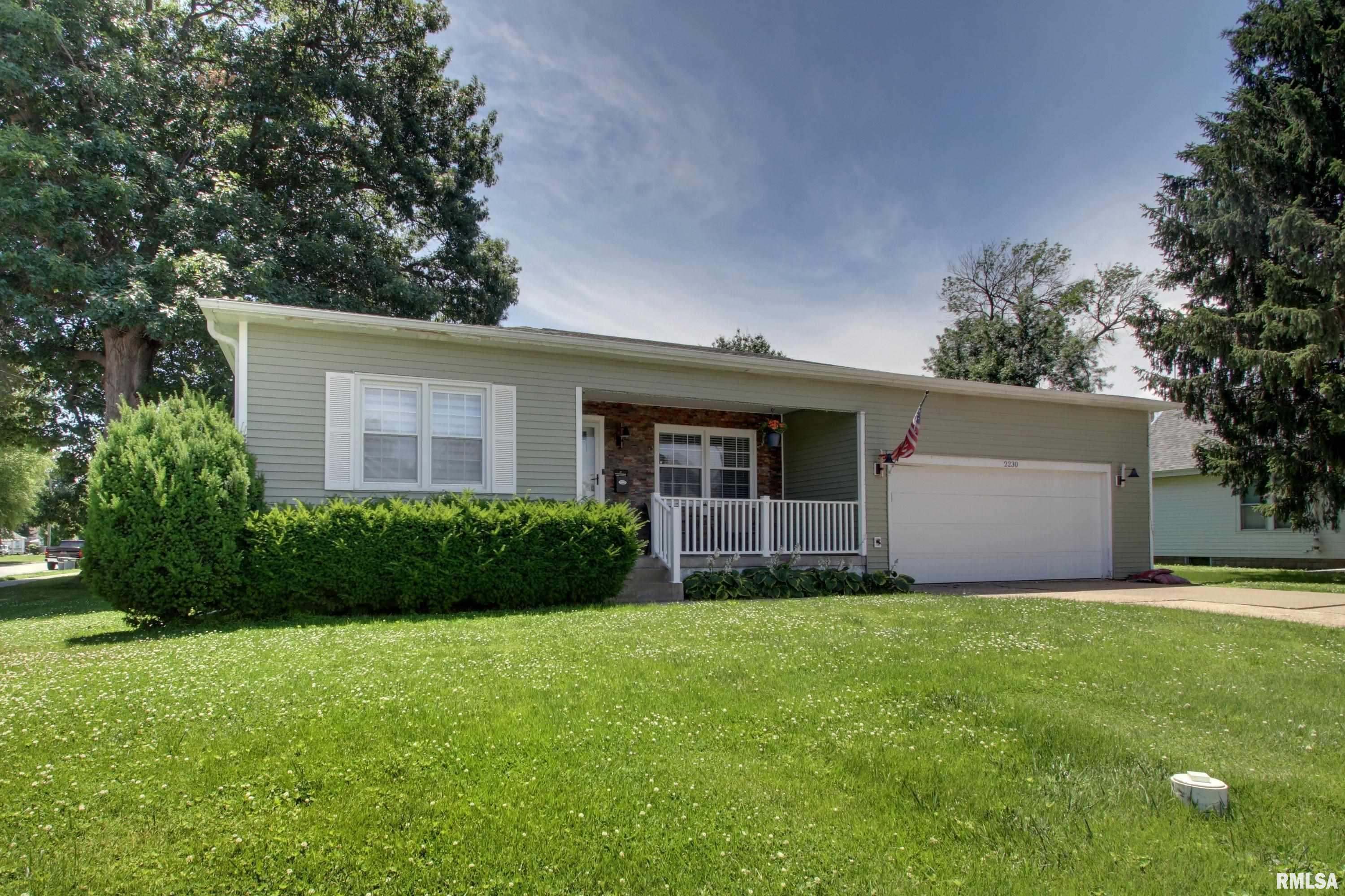 2230 Ohio Street Quincy, IL 62301 - Photo 1 of 25