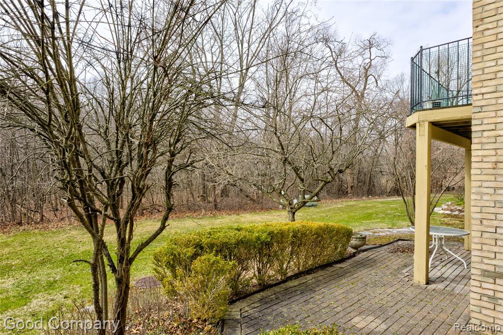 6255 Celeste Road West Bloomfield, MI 48322 - Photo 46 of 50