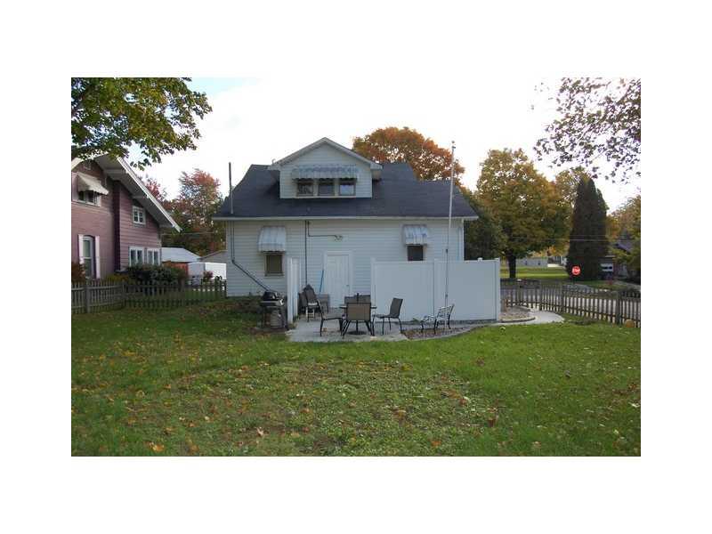 242 South Main Street Pendleton, IN 46064 - Photo 3 of 13