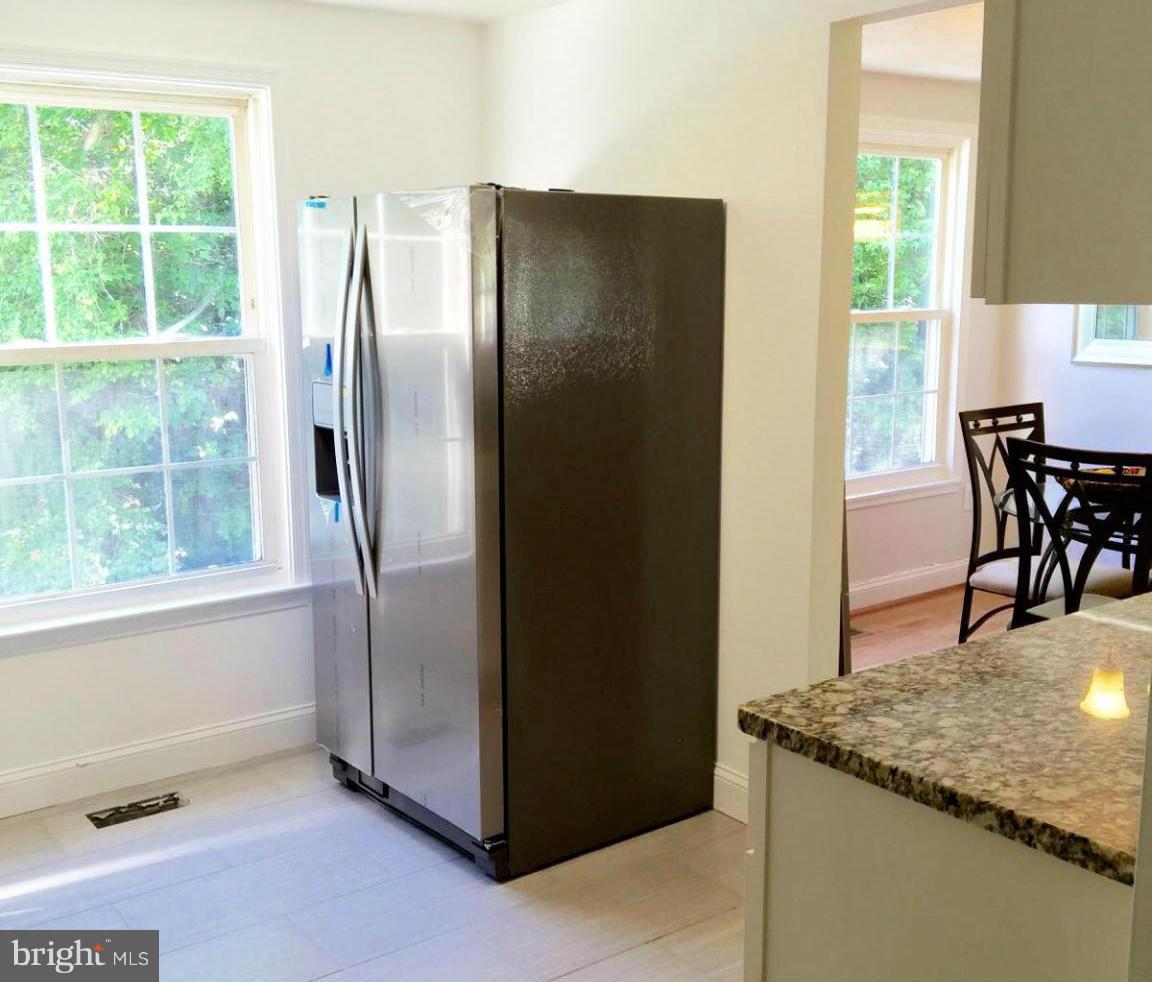 3409 Wayneswood Road Fort Washington, MD 20744 - Photo 5 of 17 Kitchen