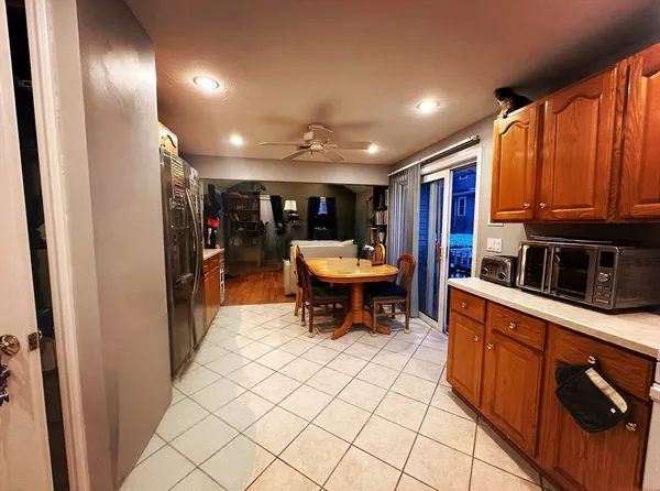 $2,900 | 203 Boston Post Road, Unit B, Wayland, MA 01778