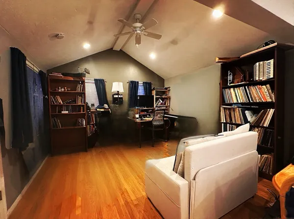 $2,900 | 203 Boston Post Road, Unit B, Wayland, MA 01778