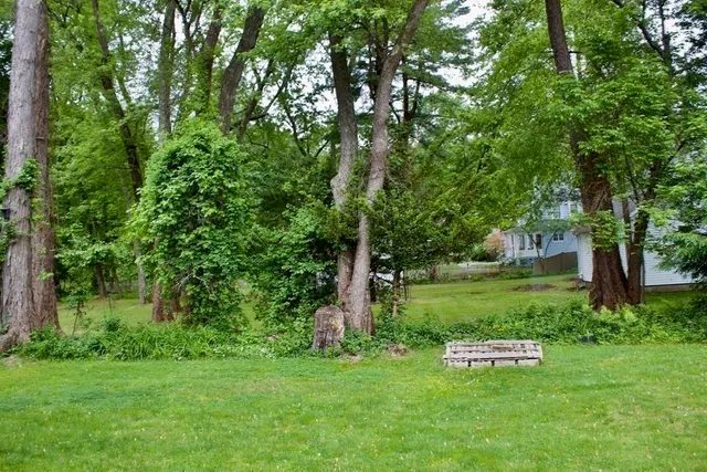 $2,900 | 203 Boston Post Road, Unit B, Wayland, MA 01778