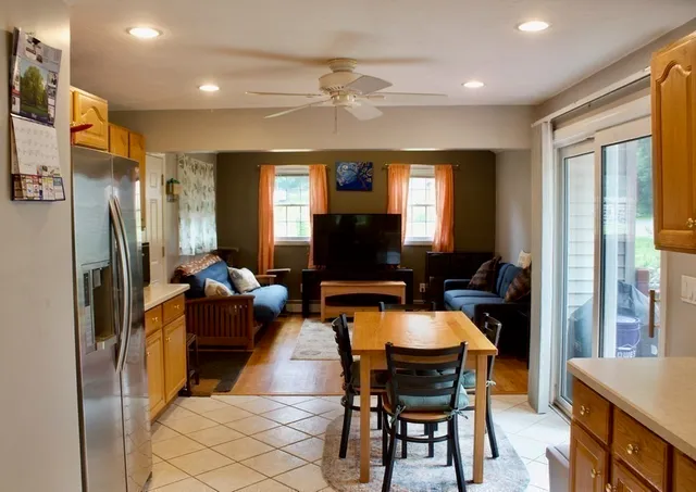 $2,900 | 203 Boston Post Road, Unit B, Wayland, MA 01778