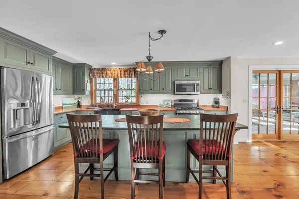 $4,950 | 73 Champeaux Road, Brimfield, MA 01010