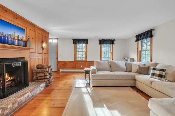 $4,950 | 73 Champeaux Road, Brimfield, MA 01010