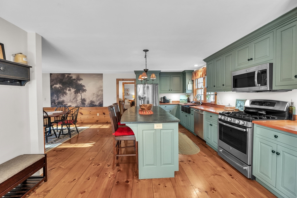 73 Champeaux Road Brimfield, MA 01010 - Photo 7 of 39