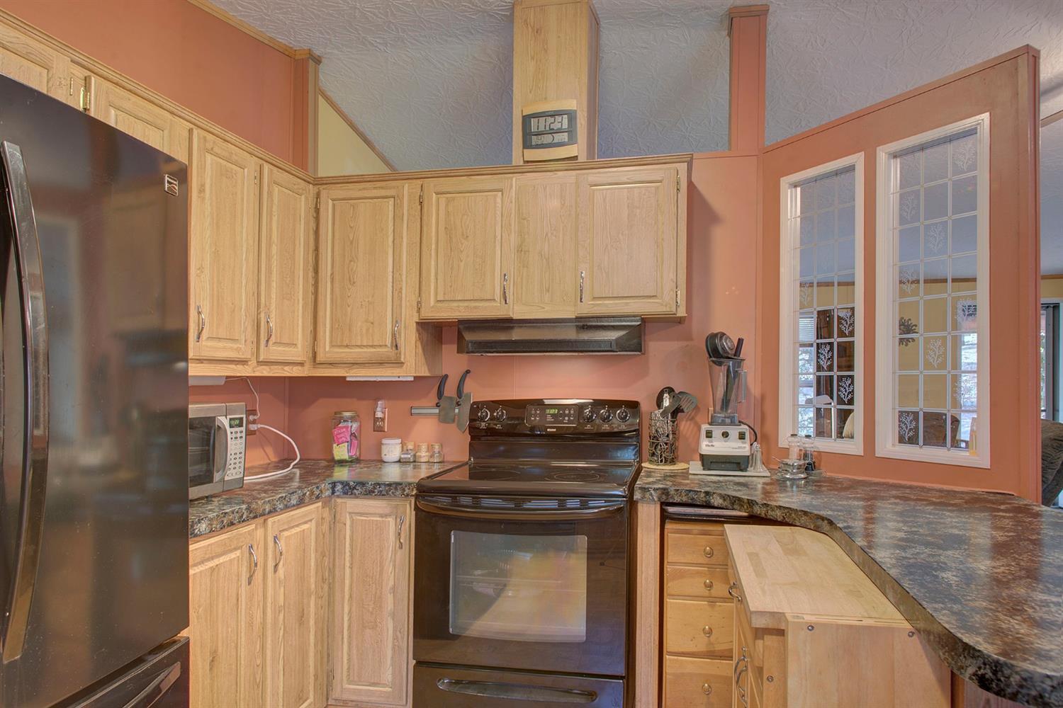 610 Summit Loop Grants Pass, OR 97527 - Photo 6 of 26 Additional Photo