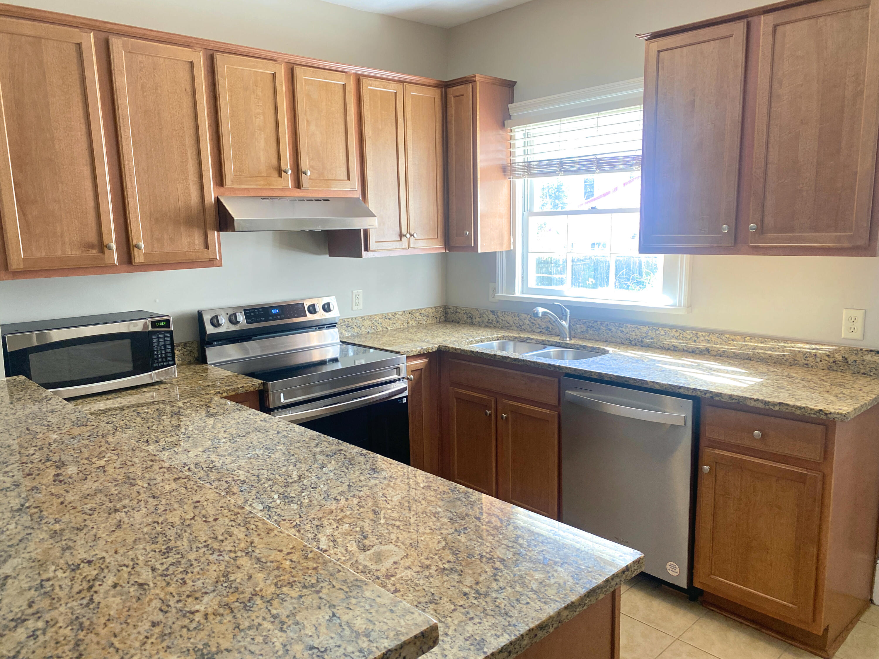 9 Gadsden Street Charleston, SC 29401 - Photo 11 of 60 9 Gadsden St (72)