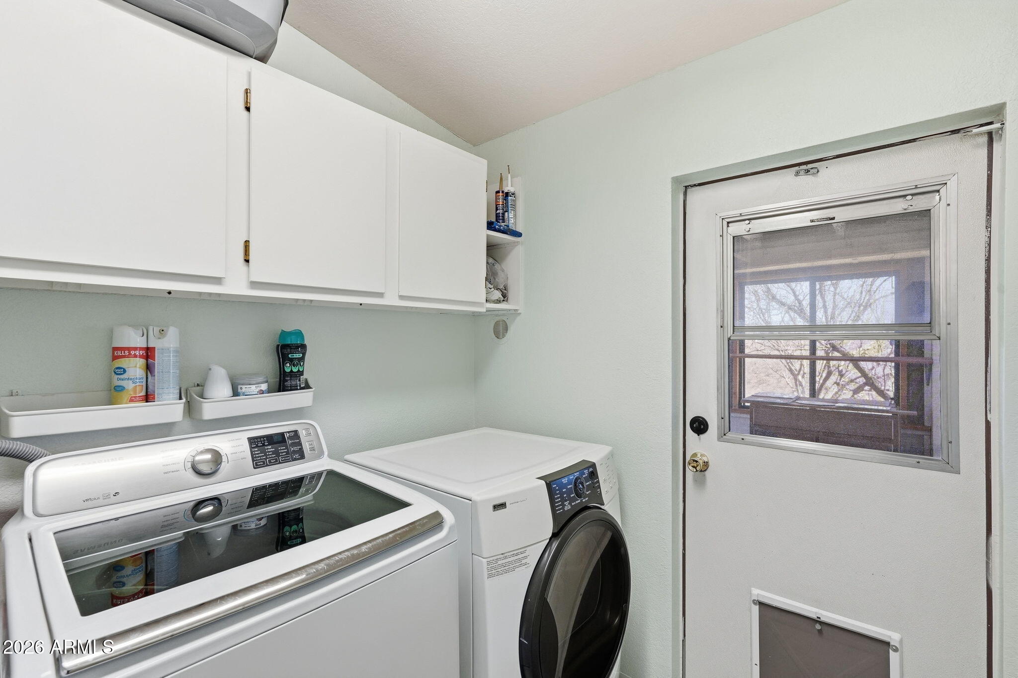 816 North Ridgeview Place Huachuca City, AZ 85616 - Photo 35 of 46 a utility room with dryer and washer