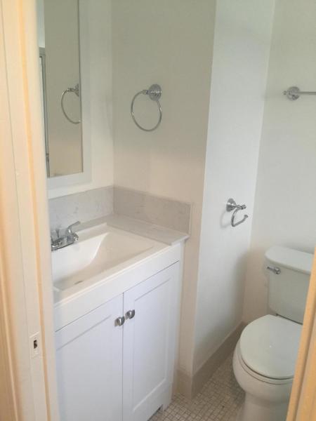 19575 Carolina Circle Boca Raton, FL 33434 - Photo 2 of 5 Masterbath