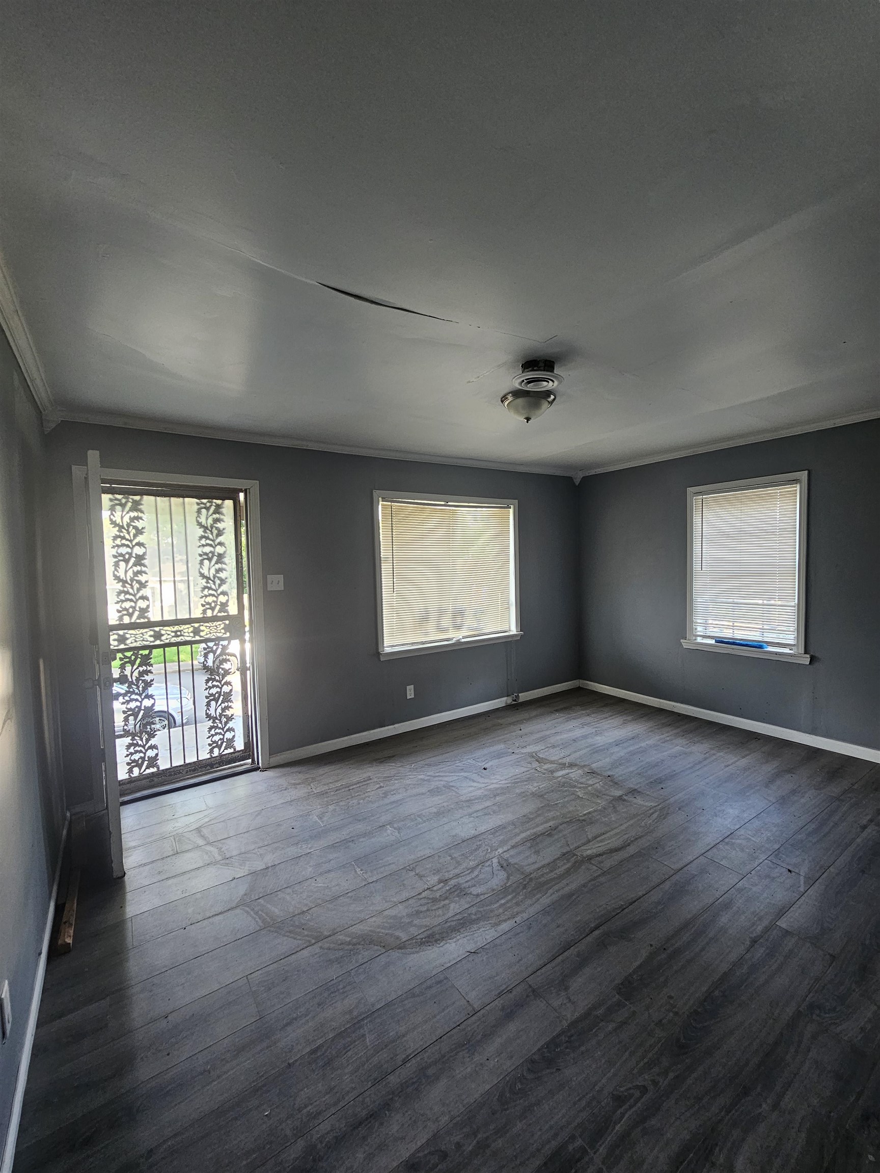 2059 Swift Street Memphis, TN 38109 - Photo 2 of 12 Image quality insufficient for description