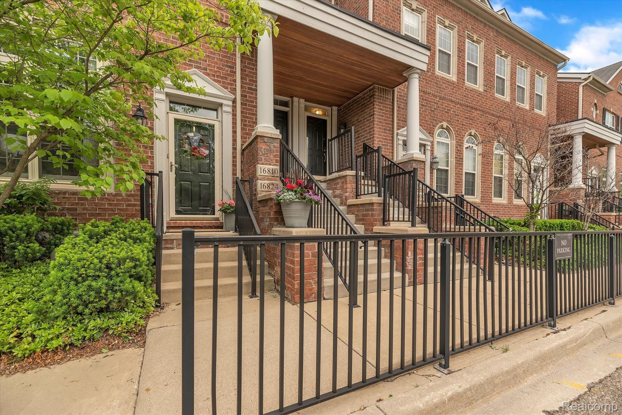 16810 Farmington Road Livonia, MI 48154 - Photo 36 of 41 37-16810-Farmington-Rd-WindowStill-Real-Estate-Photography-37.jpg