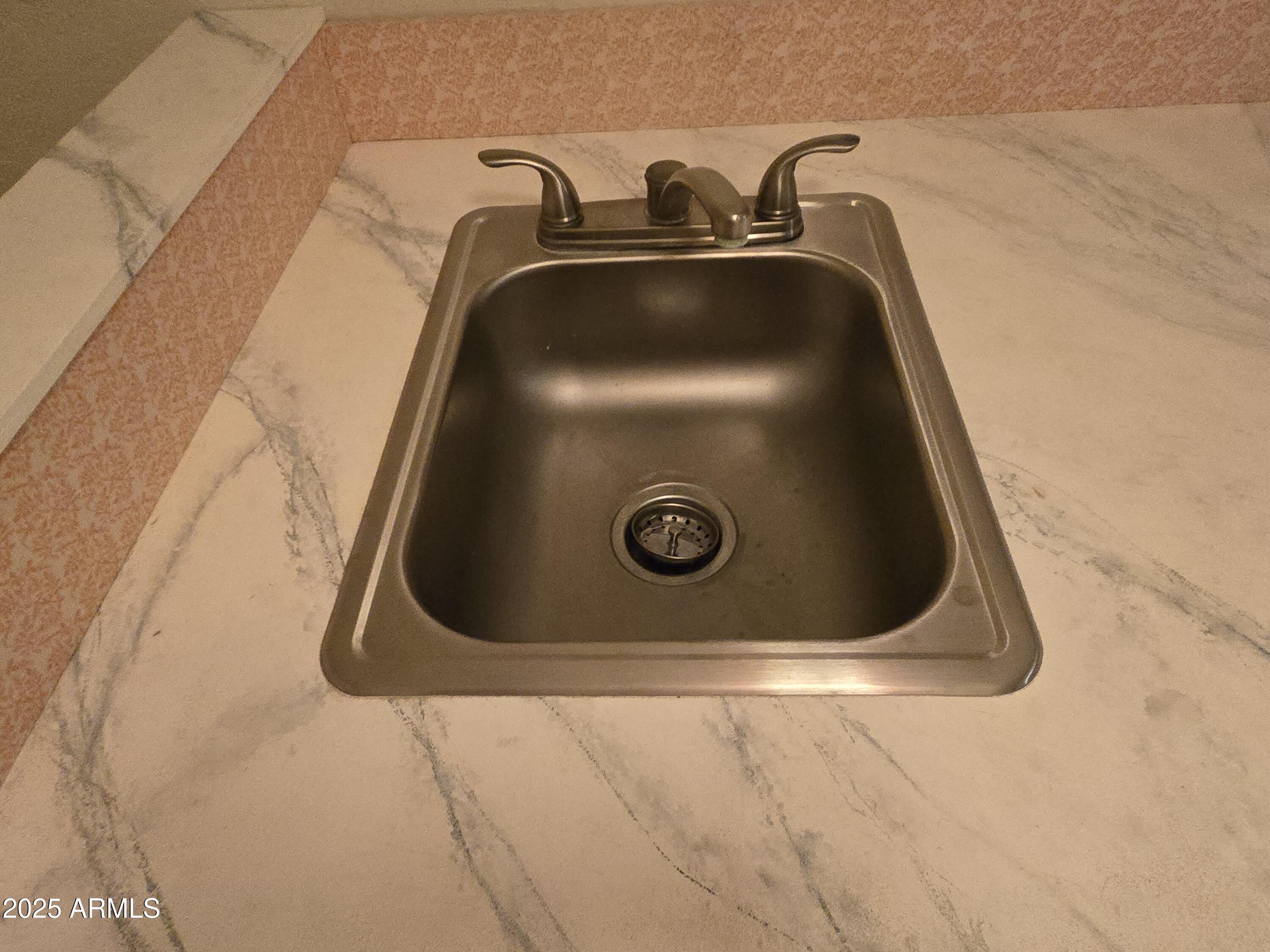 8422 North Central Avenue, Unit B Phoenix, AZ 85020 - Photo 27 of 64 20250814_103156