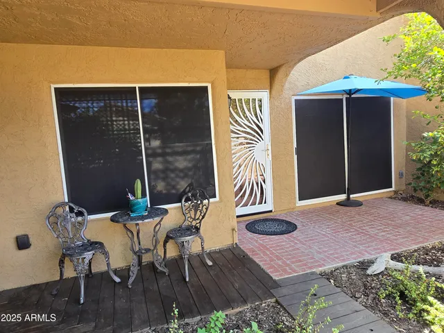 $2,990 | 8422 North Central Avenue, Unit B, Phoenix, AZ 85020