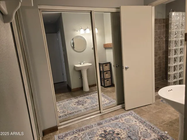 $2,990 | 8422 North Central Avenue, Unit B, Phoenix, AZ 85020