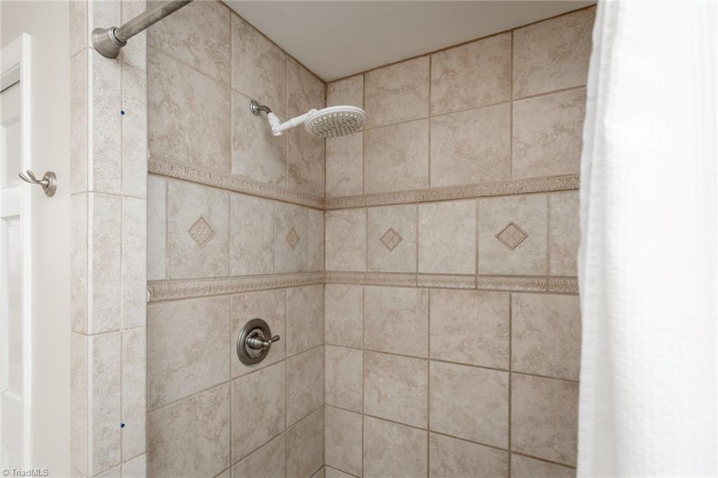 7204 Haw Ridge Road Summerfield, NC 27358 - Photo 28 of 43