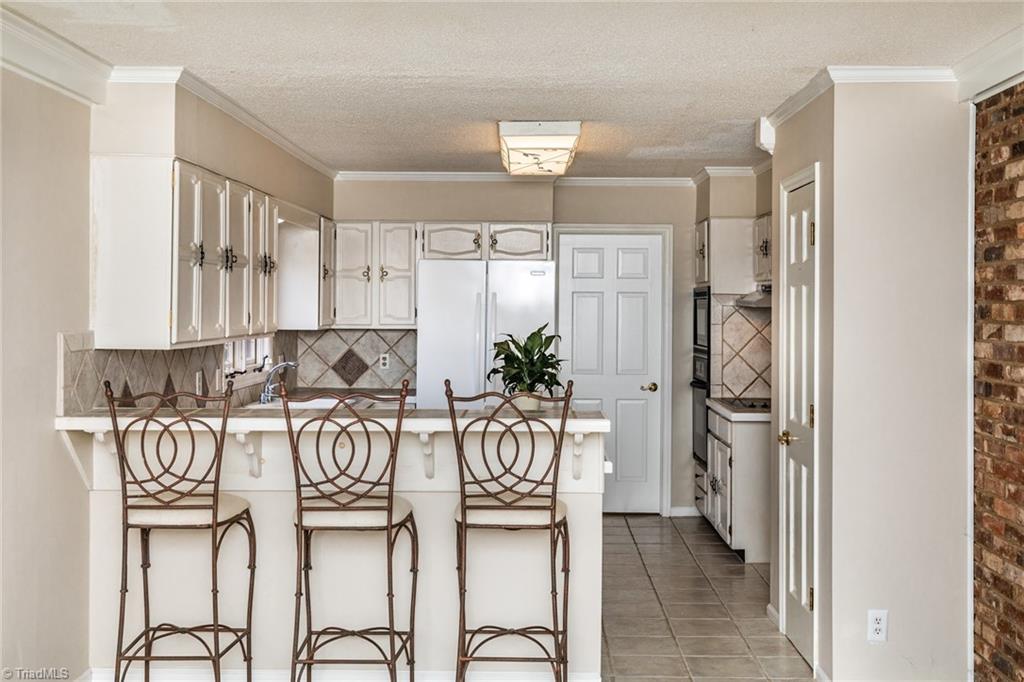 7204 Haw Ridge Road Summerfield, NC 27358 - Photo 8 of 43