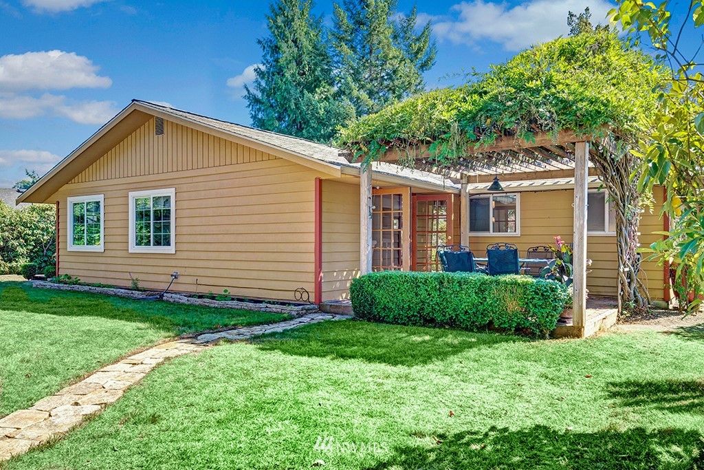 8511 Maple Lane Edmonds, WA 98026 - Photo 29 of 30 Gallery Image 29