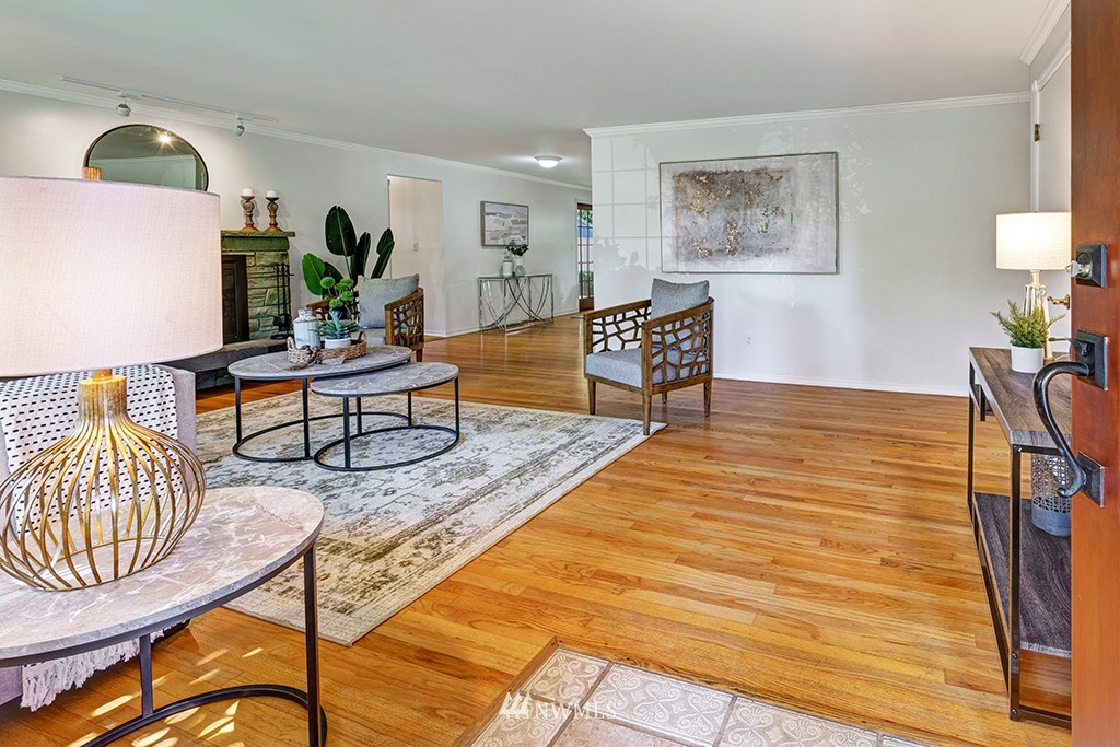 8511 Maple Lane Edmonds, WA 98026 - Photo 5 of 30 Gallery Image 5