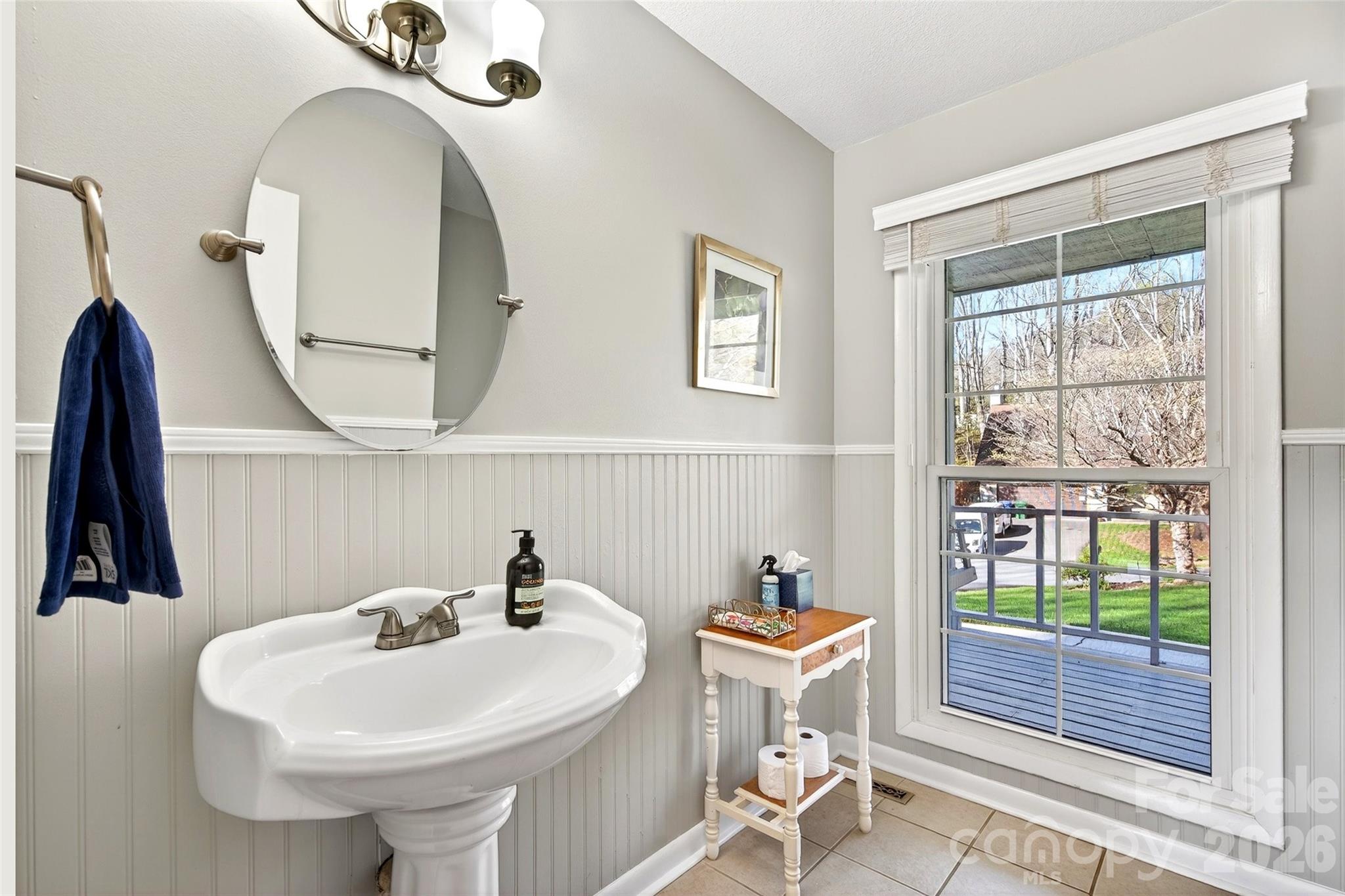 102 Charles Ridge Road Asheville, NC 28805 - Photo 19 of 37