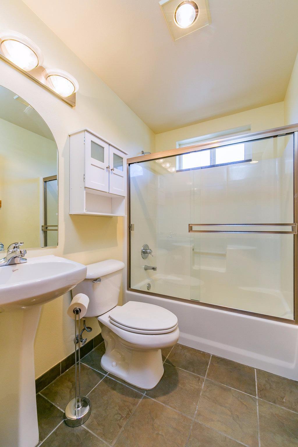 910 Talent Avenue Talent, OR 97540 - Photo 23 of 33 Additional Photo