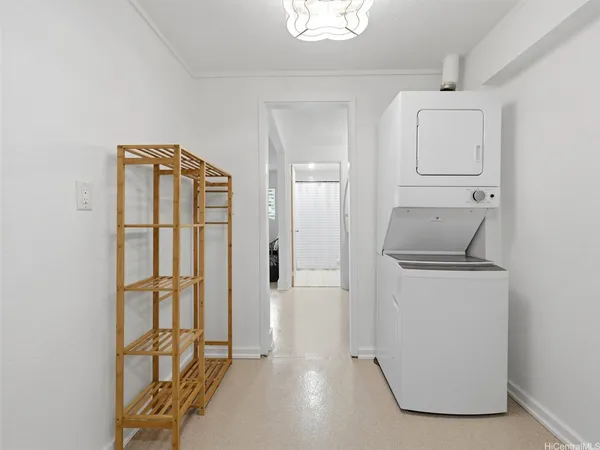 $2,500 | 1499 Akeke Place, Kailua, HI 96734