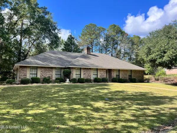 $279,900 | 103 Stanton Hall Drive, Florence, MS 39073