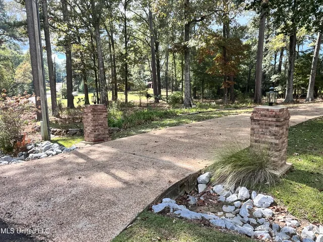 $299,900 | 103 Stanton Hall Drive, Florence, MS 39073