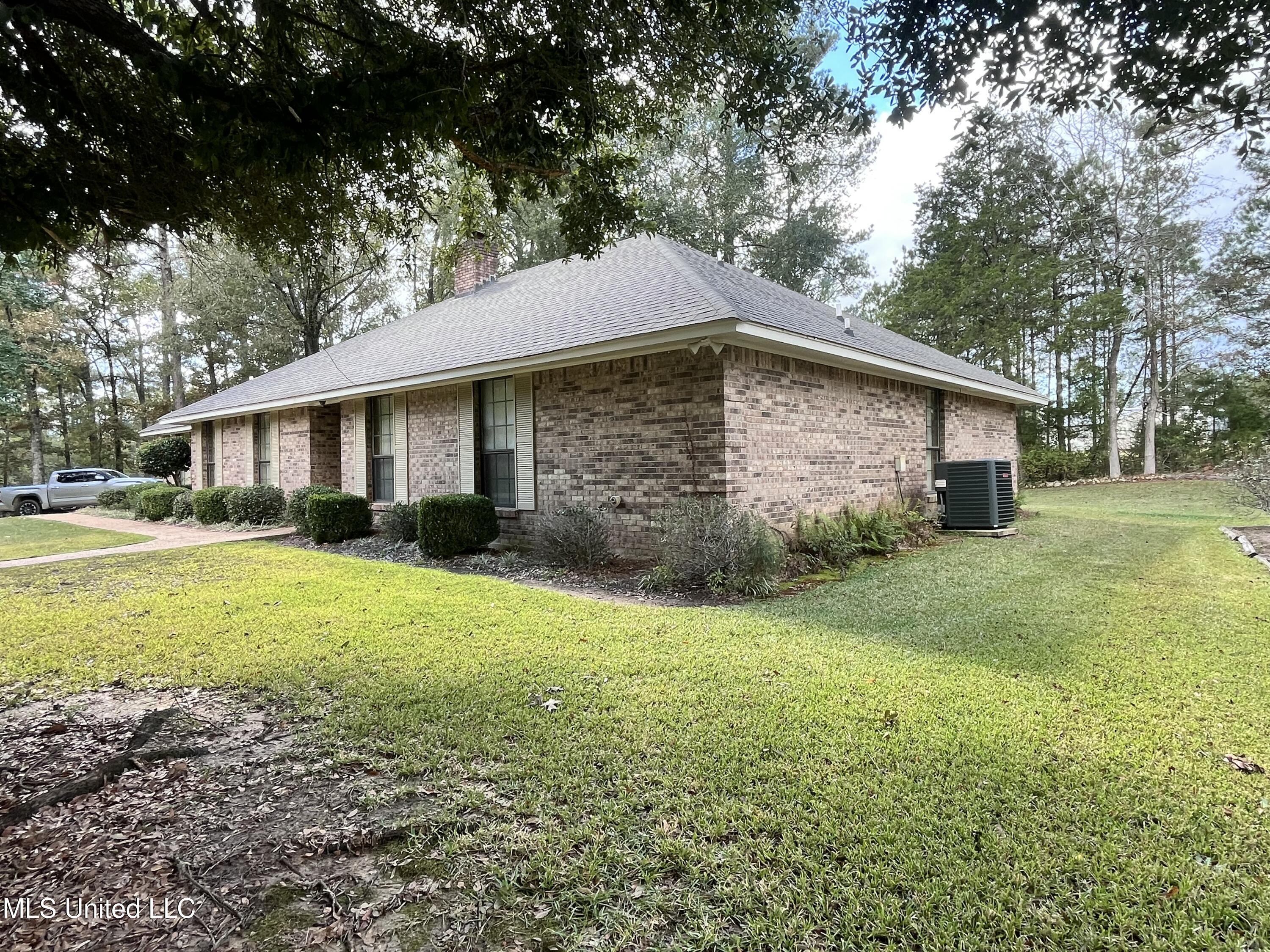 103 Stanton Hall Drive Florence, MS 39073 - Photo 9 of 52 IMG_9674