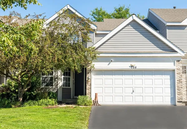 $2,500 | 754 Savannah Lane, Crystal Lake, IL 60014