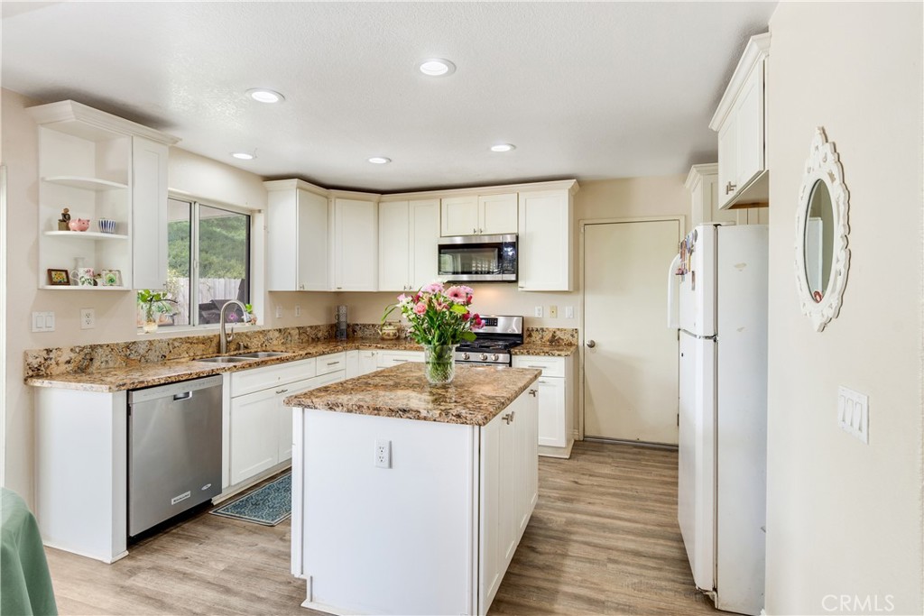 43359 Via Sabino Temecula, CA 92592 - Photo 14 of 29