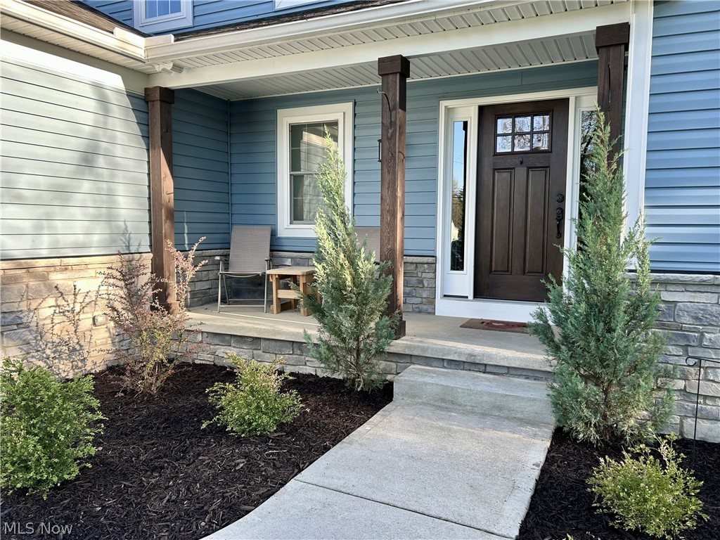 7599 Albion Road North Royalton, OH 44133 - Photo 4 of 45 Front porch