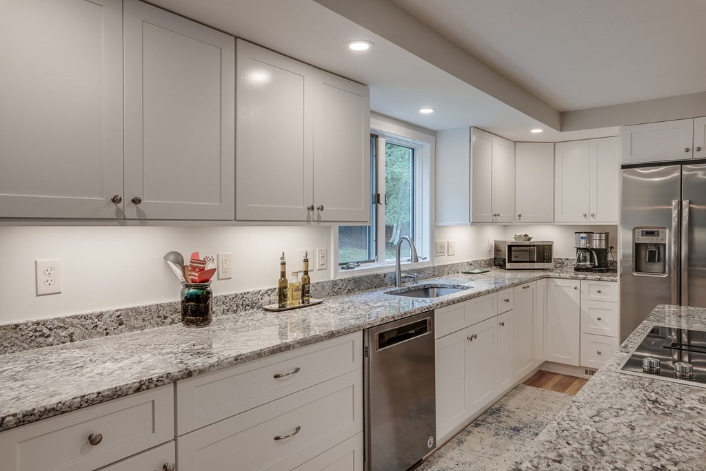 10 Washington Road Windham, NH 03087 - Photo 17 of 42