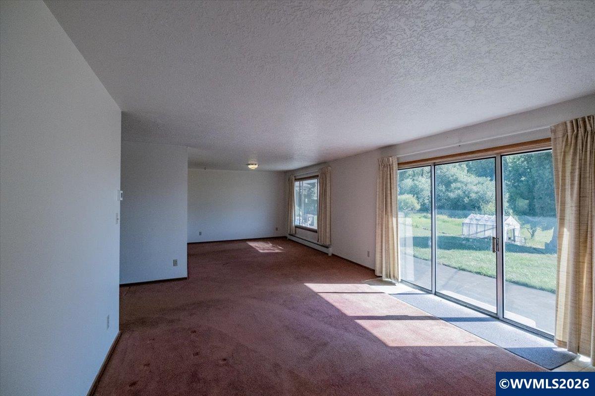 39179 Santiam Bluffs Road Northeast Albany, OR 97322 - Photo 7 of 43