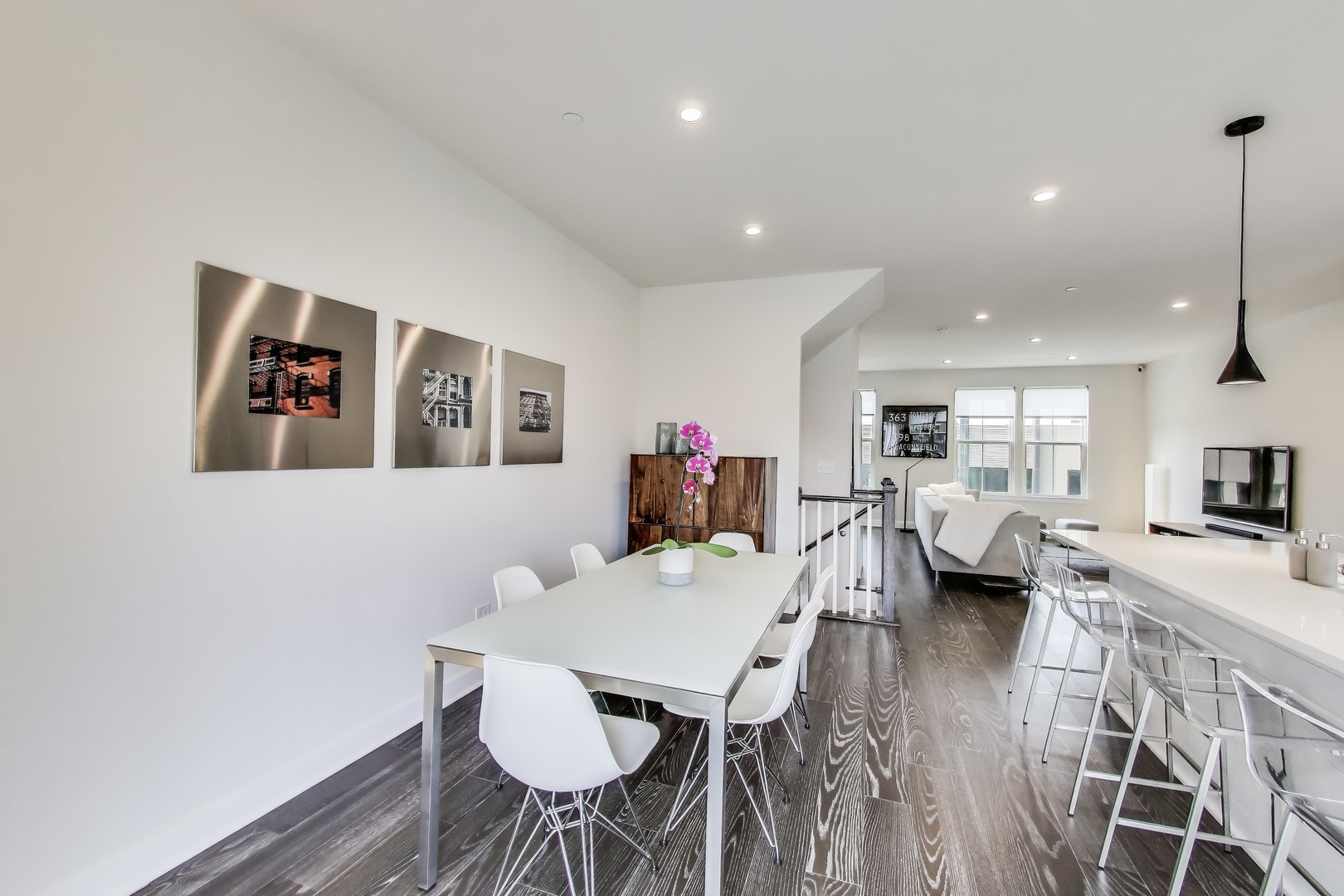 205 Dawson Drive Mount Prospect, IL 60056 - Photo 11 of 28 a view of a dining room with furniture and wooden floor