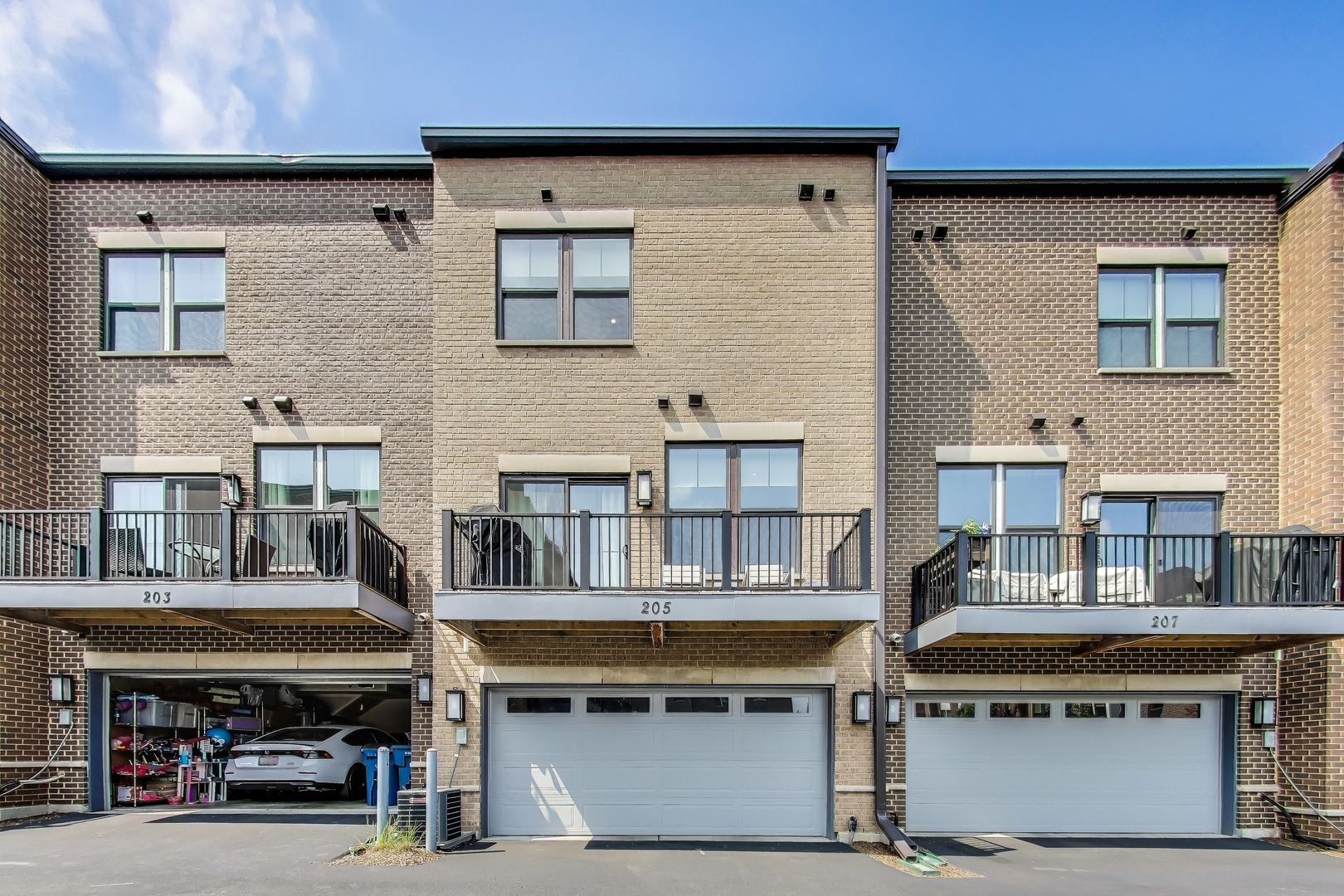 205 Dawson Drive Mount Prospect, IL 60056 - Photo 23 of 28 a front view of a building with many windows