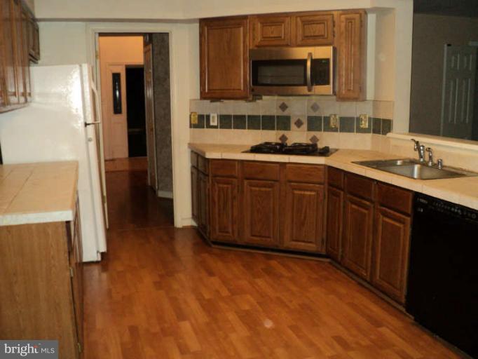 9105 Gardenia Road Baltimore, MD 21236 - Photo 8 of 16 Kitchen