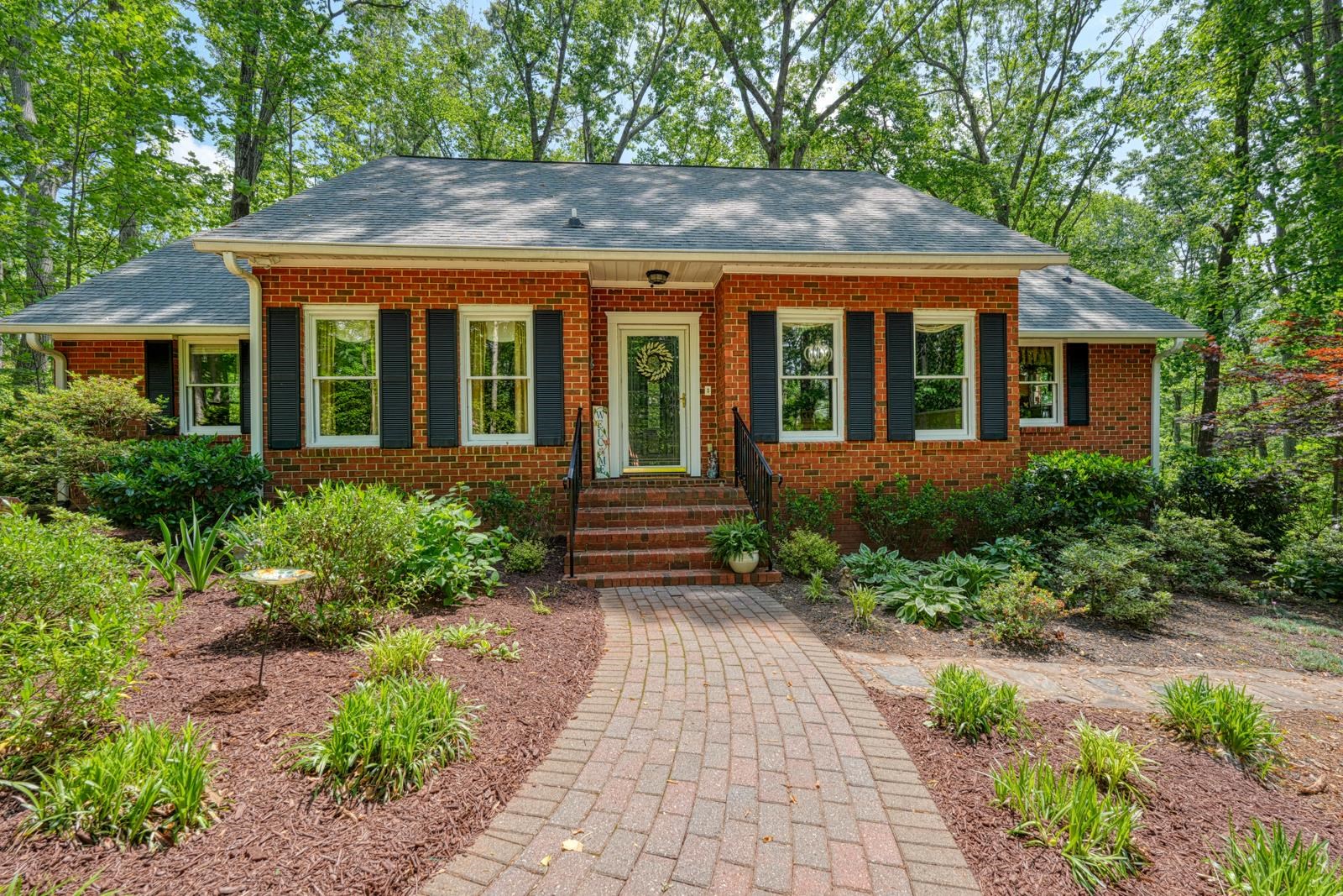 260 State Rd S-42-2198 Inman, SC 29349 - Photo 1 of 50