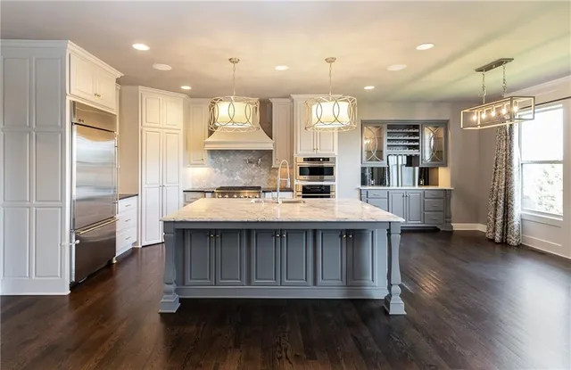 $999,000 | 15701 Canterbury Street, Overland Park, KS 66224