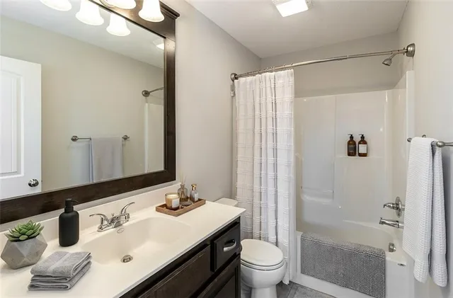 $999,000 | 15701 Canterbury Street, Overland Park, KS 66224