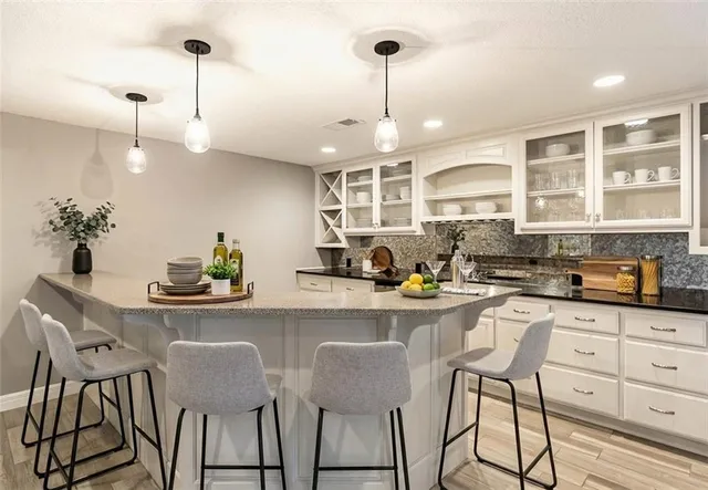 $999,000 | 15701 Canterbury Street, Overland Park, KS 66224