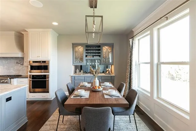 $999,000 | 15701 Canterbury Street, Overland Park, KS 66224