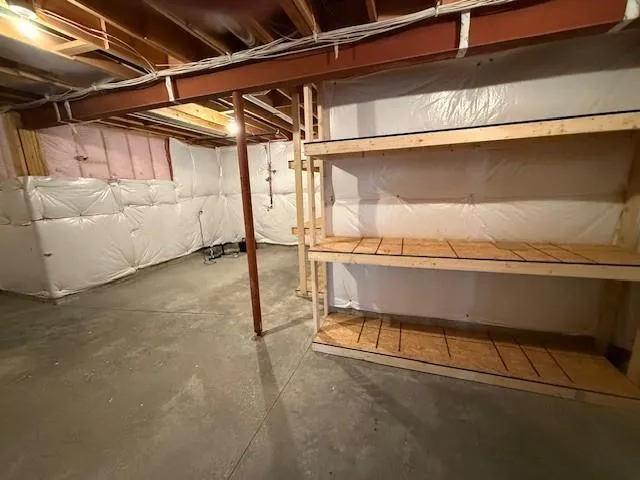 $999,000 | 15701 Canterbury Street, Overland Park, KS 66224