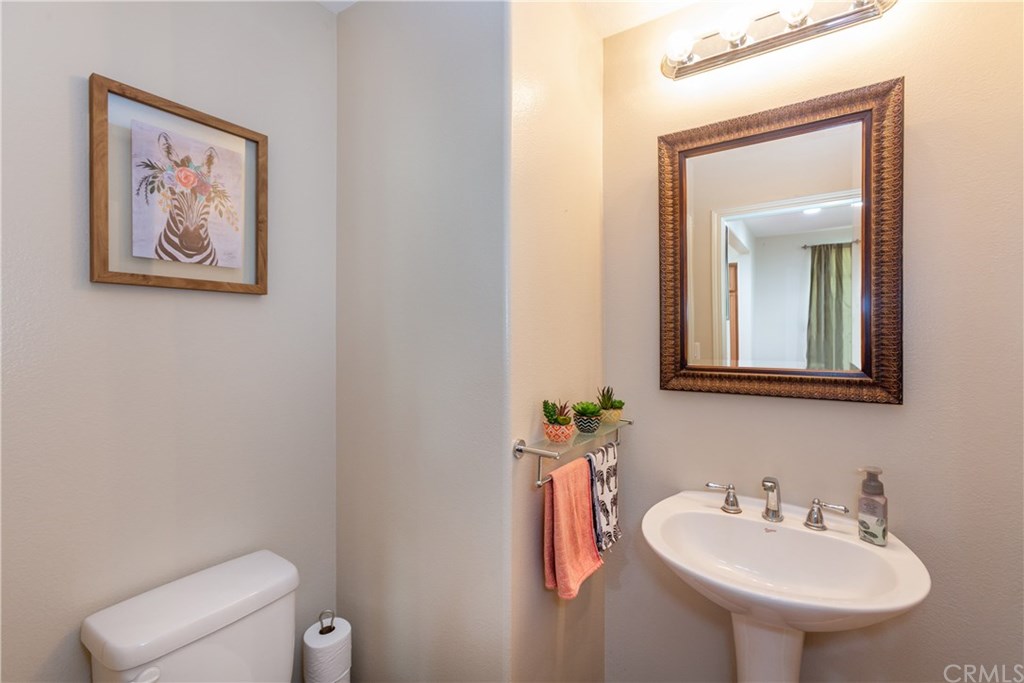 24002 Cornelia Place Valencia, CA 91354 - Photo 13 of 28 Downstairs restroom