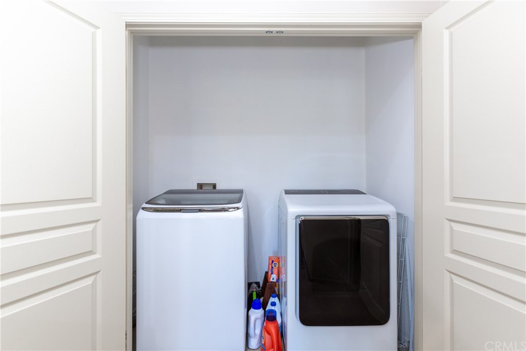 24002 Cornelia Place Valencia, CA 91354 - Photo 18 of 28 washer/dryer space